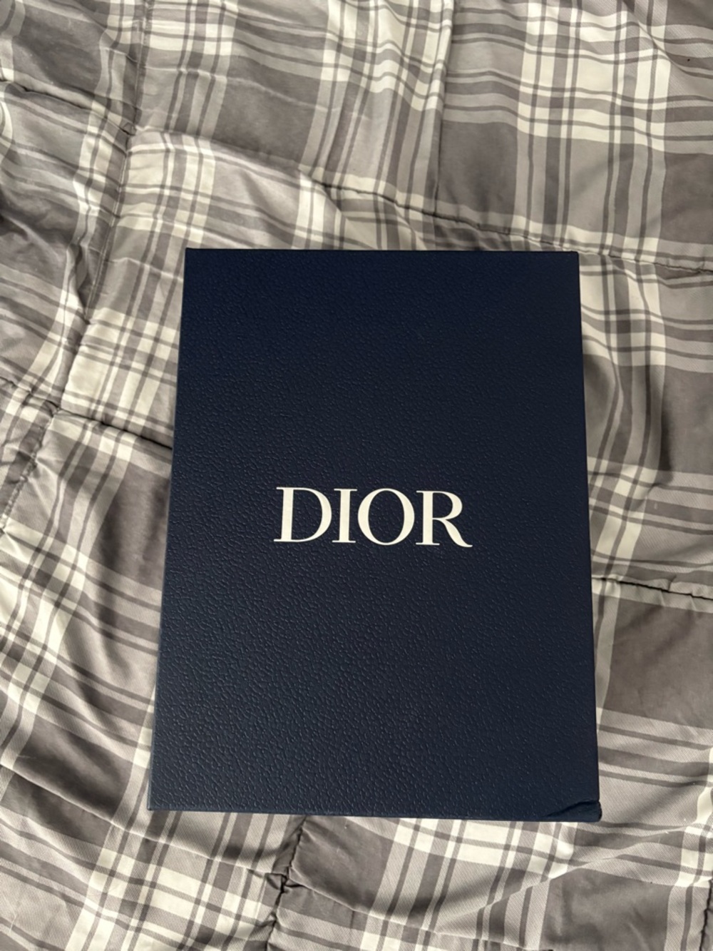 Dior Men Black & White Logo Runner Sneakers - Picture 9 of 9